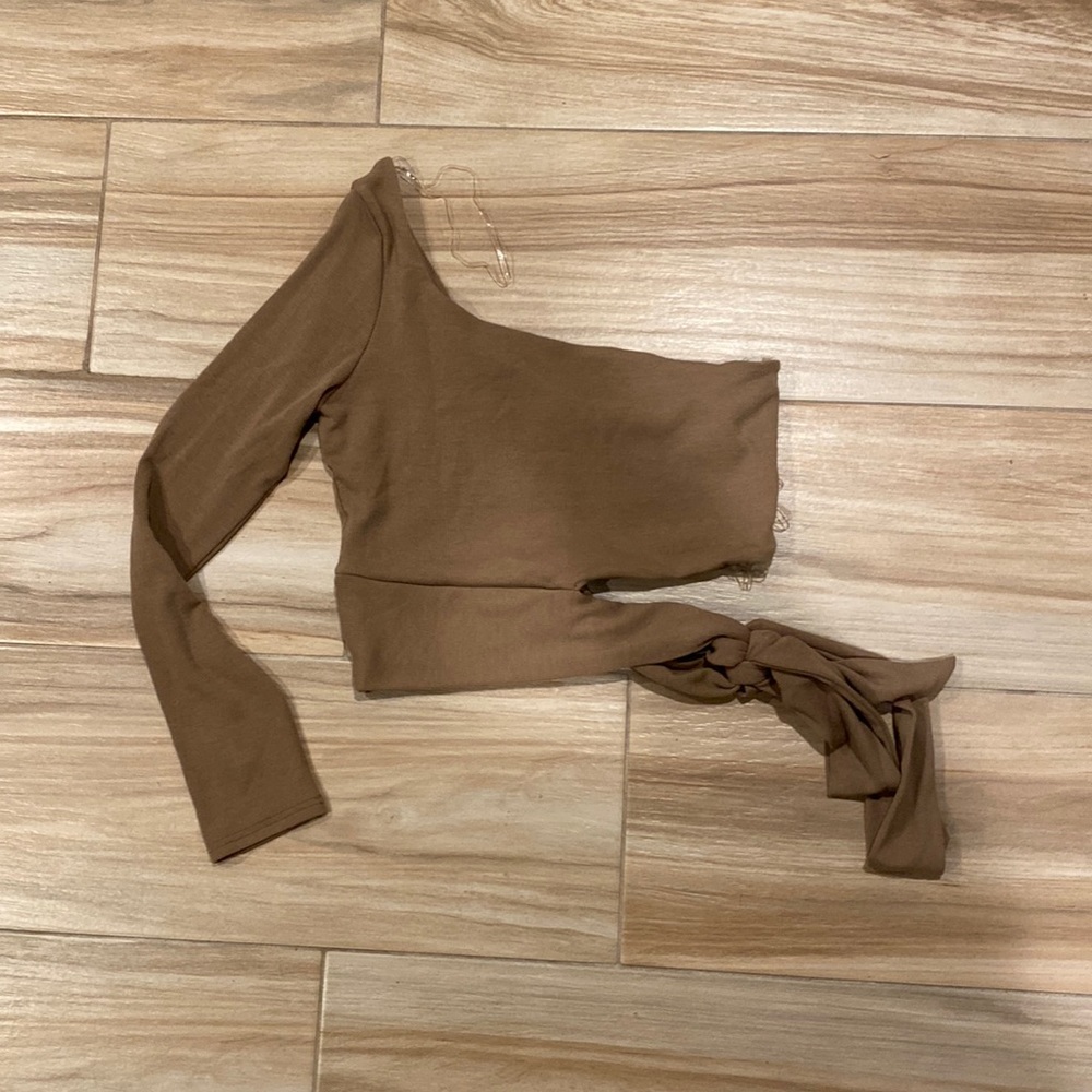 One Sleeve Crop Top with Cutout